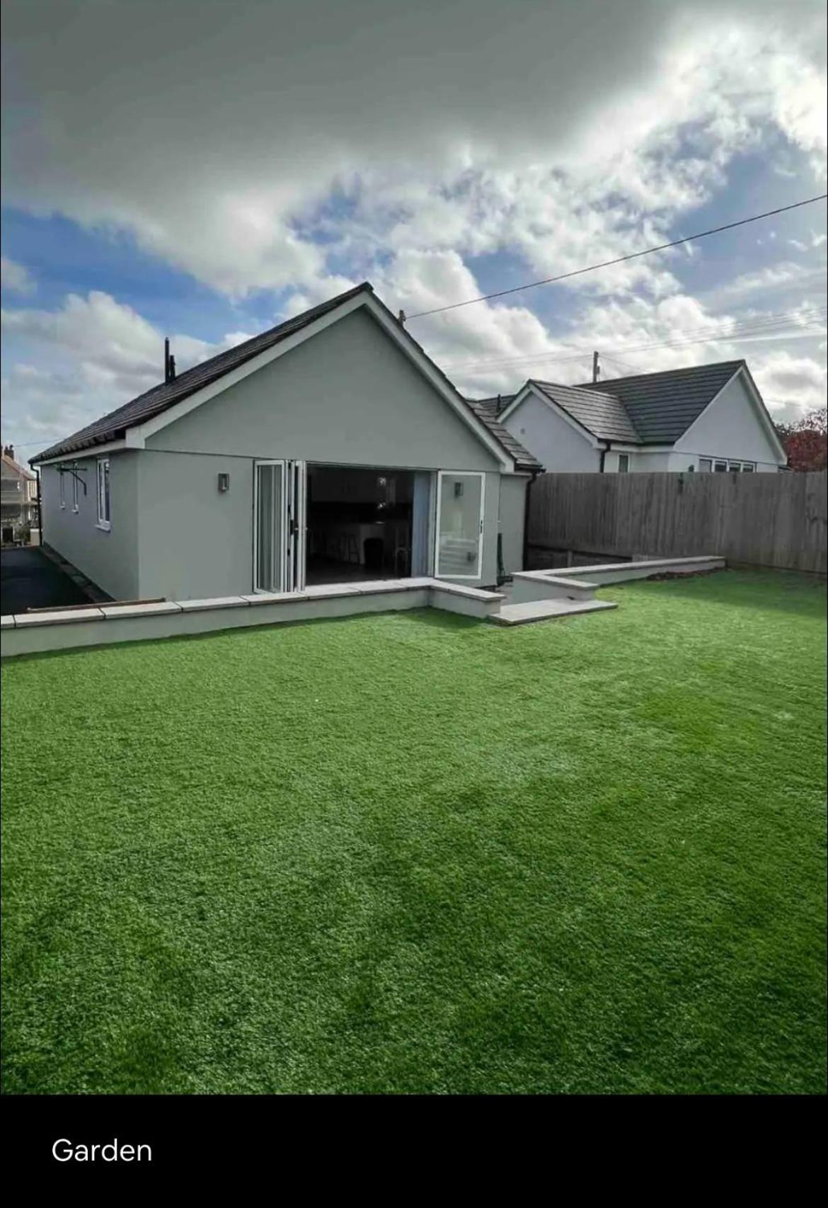 Green 3 Bed Bungalow With En-Suite And Parking Felton  外观 照片