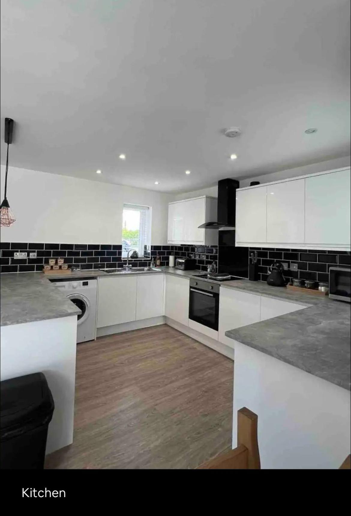 Green 3 Bed Bungalow With En-Suite And Parking Felton  外观 照片